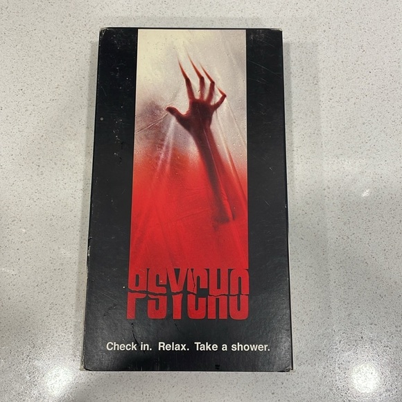 4 Vintage Horror Movie VHS Movies - Picture 5 of 16